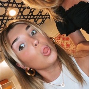 Meet your Posher, Annabelle